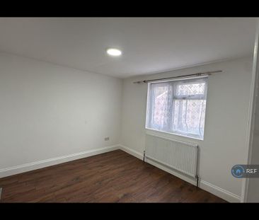 3 bedroom maisonette to rent - Photo 6