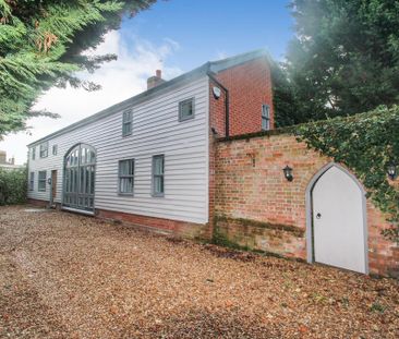 3 bedroom detached house to rent - Photo 3