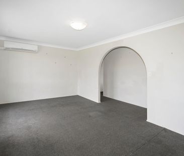 Spacious Family Home in Bundaberg East - Photo 1