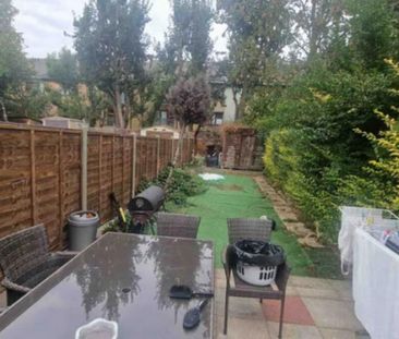 3 bedroom terraced house to rent - Photo 5