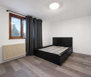 Dorchester Mews, New Malden, KT3 - Photo 2