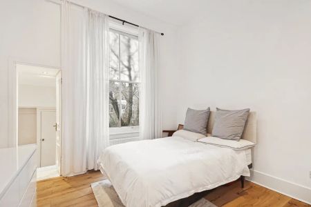 1 bedroom flat in Chelsea - Photo 5