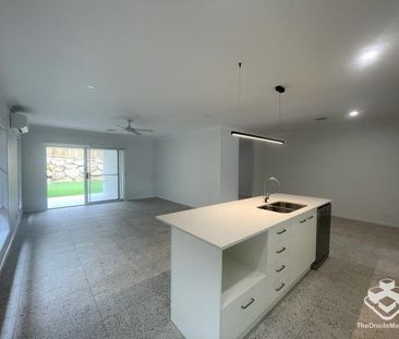 Modern Family Home - Photo 1