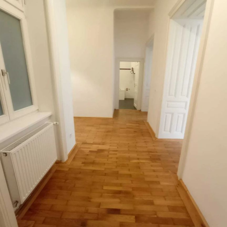 Ideale 2er-WG geeignete, sehr großzügige Stilaltbauwohnung – Nähe Draschpark! - Photo 1