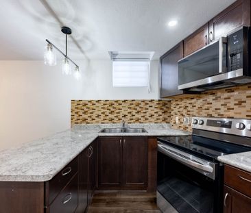 For Lease - 321 Howard Crescent, Orangeville, Ontario - Photo 2