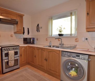 2 bedroom terraced house to rent - Photo 5