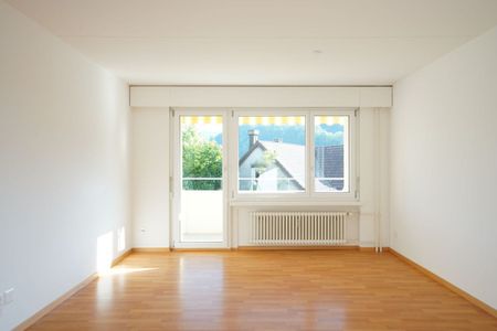 Helle und gemütliche 2.5-Zi. Wohnung mit Balkon - Photo 3