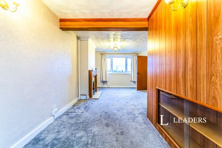 2 bedroom house to rent Mill Lane, Chatham, ME5 - Photo 2