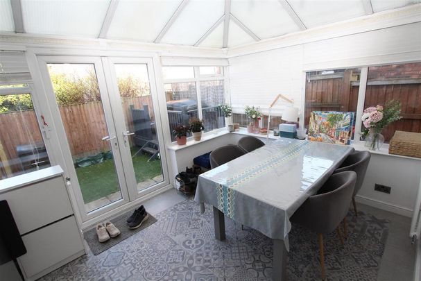 3 bedroom townhouse to rent - Photo 1