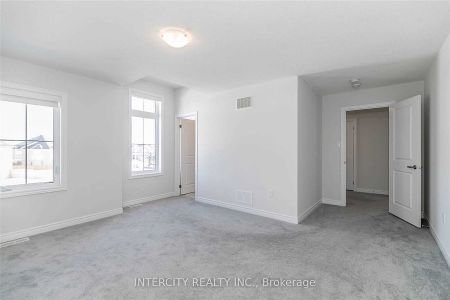 For Lease - 1809 Emberton Way, Innisfil, Ontario - Photo 5