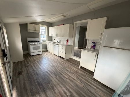 For Lease - 571 GREY Street, London East, Ontario - Photo 3