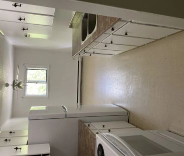 Oak Street Apartments - Photo 2