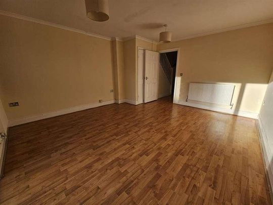 Church Hill, Loughton, IG10 - Photo 1