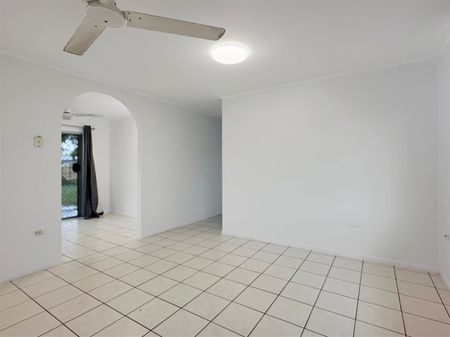 MODERN 3 BEDROOM HOME IN ANNANDALE! - Photo 5