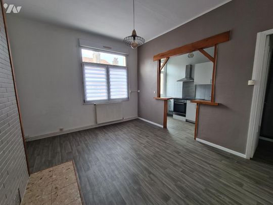 Appartement récemment rénové à louer dans petit immeuble situé à proximité du CHD et du parc Zi... - Photo 1