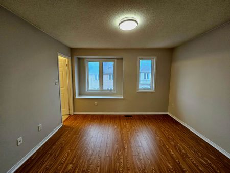 For Lease - 30 Axelrod Avenue, Brampton, Ontario - Photo 2