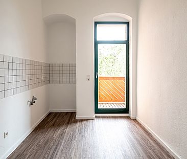 Balkon, Wohnküche und Eckwanne. Tolle Etagenwohnung in Potschappel. - Foto 2