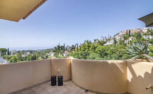 Alquiler de piso en Urbanizacion Nueva Andalucia k - Photo 1