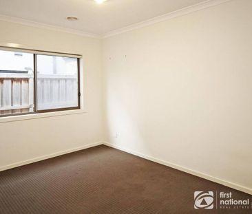 Perfectly Positioned Family Home - Photo 3