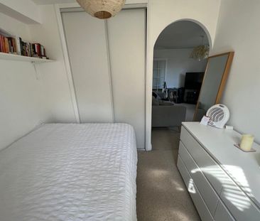 Studio Flat, John Williams Close, SE14 - Photo 6