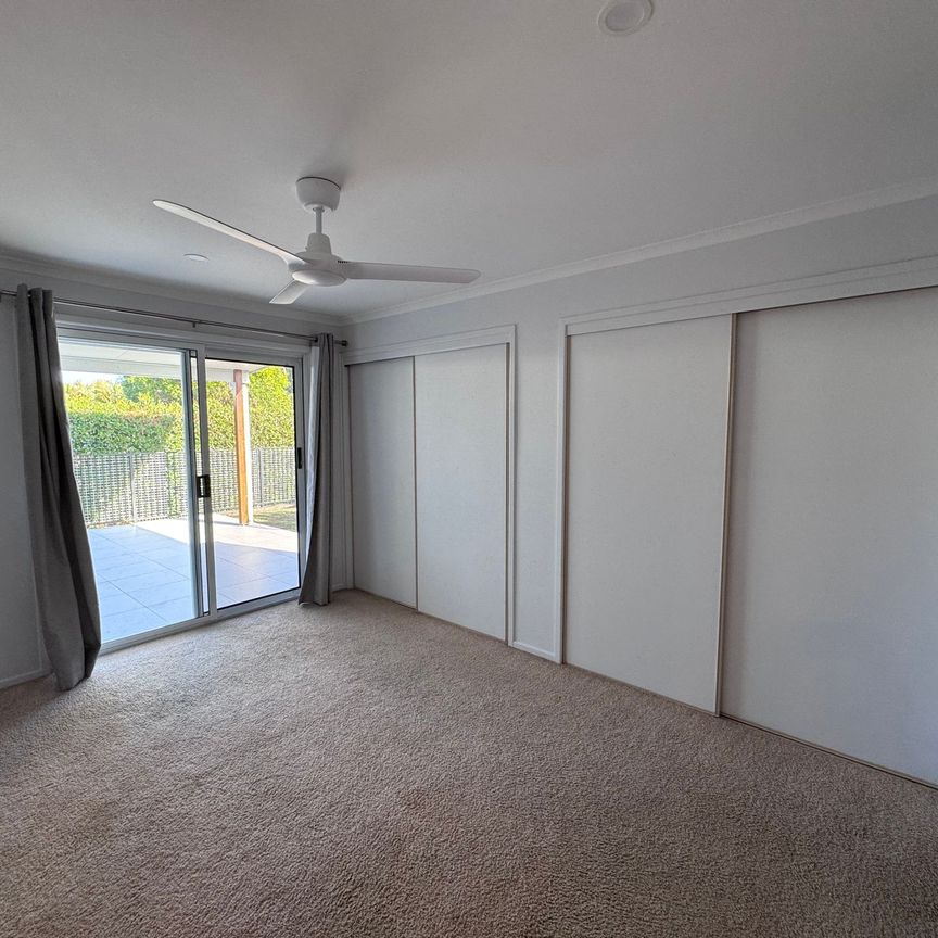 Coastal Family Home in Peregian Beach - Option of 4 Bed, 3 Bath or 3 Bed, 2 Bath - 6 Month Lease. - Photo 1