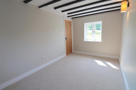 3 bedroom detached house to rent - Photo 5