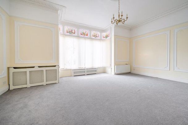 3 bedroom apartment to rent - Photo 1