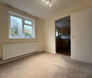 Fleming Close, Arborfield, Reading, RG2 - Photo 2