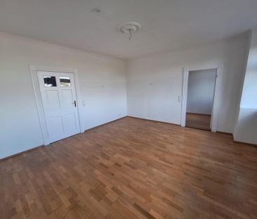 Großzügige, helle 5-Zimmer-Dachgeschosswohnung im Altbau – ruhige L... - Photo 5