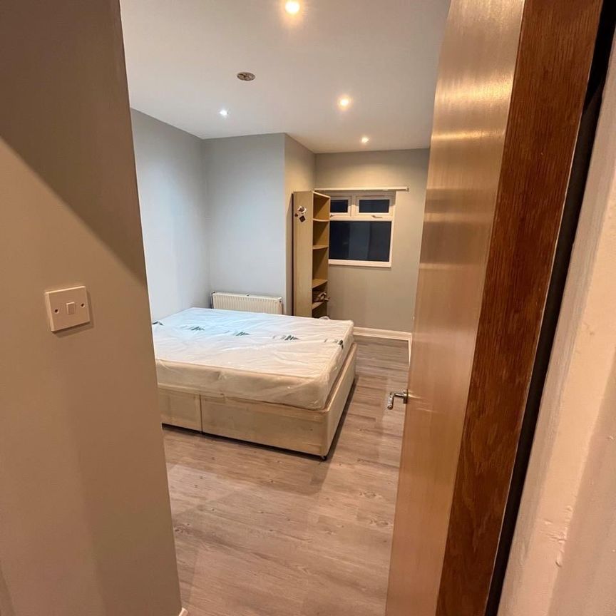 1 Bed Flat, Chaplin Road, HA0 - Photo 1
