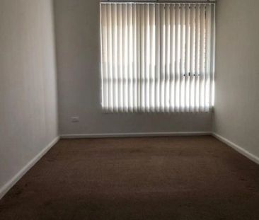 LOCATION, PEACE & LOW MAINTENANCE! - Photo 2