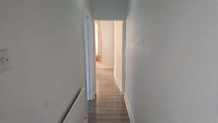 Beachcroft Avenue, Southall, UB1 - Photo 5