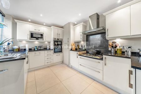 College Road, London SE21 - Photo 4