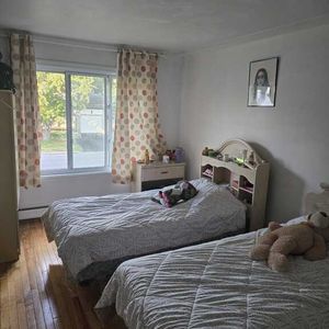 Grand 4 1/2 à Louer – Pierrefonds - Photo 2