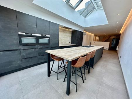 Zeer kwalitatief gerenoveerde rijwoning met hoge afwerking in Watervliet. - Photo 5