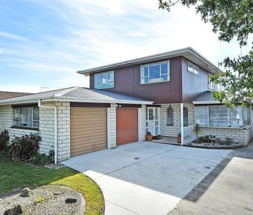 Convenient in Kelvin Grove - Photo 1