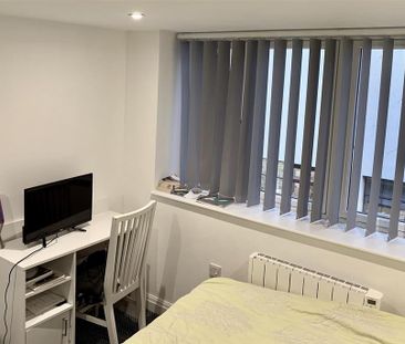 3 bedroom private hall to rent - Photo 4
