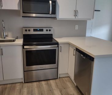 Royal Victoria Apartments - Photo 2