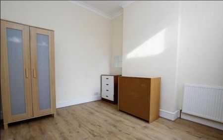 3 Bed Semi-Detached House, Arcadian Gardens, N22 - Photo 3