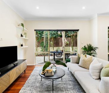 TRANQUIL TOWNHOUSE WITH CHIC RENOVATION & SUNNY COURTYARD - 140SQM ... - Photo 2