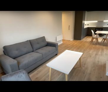 2 Bed Flat, The Gate, M4 - Photo 4