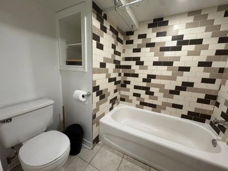 For Lease - 926 Avenue Road Unit# Lower, Toronto, Ontario - Photo 2