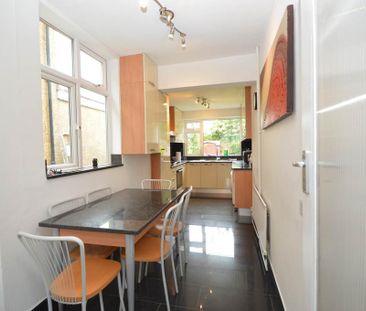 3 bedroom house share to rent - Photo 2