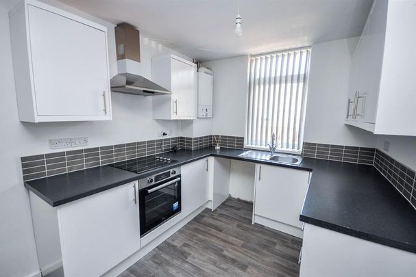 3 bedroom terraced house to rent - Photo 1