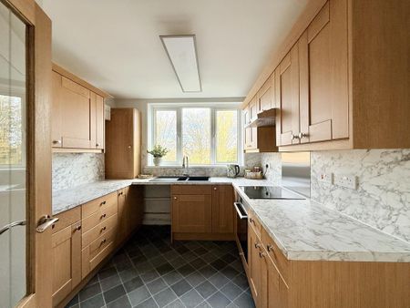 3 bedroom apartment to rent - Photo 5