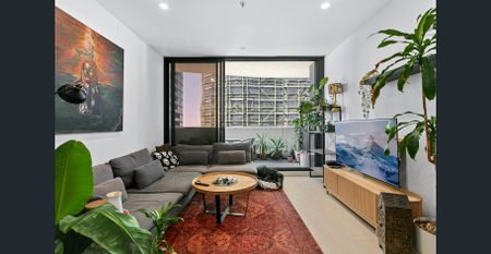 Modern one bedroom in the prime location - Photo 2