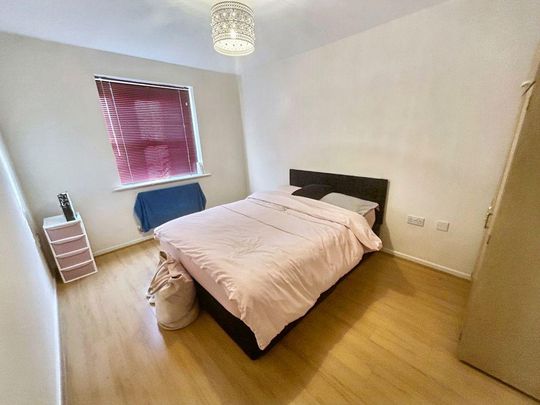 2 bed lower flat to rent in NE6 - Photo 1