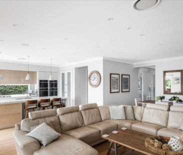 Stunning Executive Residence for Rent in Hermitage Estate - Photo 1