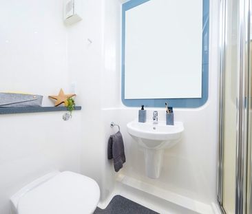 Premium Ensuite - Photo 4