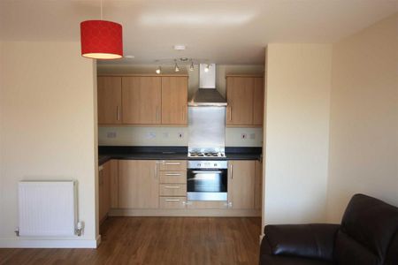 2 bedroom flat to rent - Photo 3